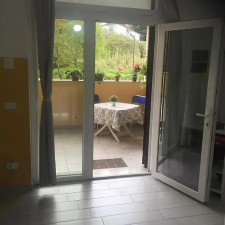 Charming With Parking 5 Minutes From Lejlighed Lerici