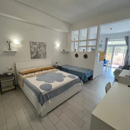Charming With Parking 5 Minutes From Lejlighed *